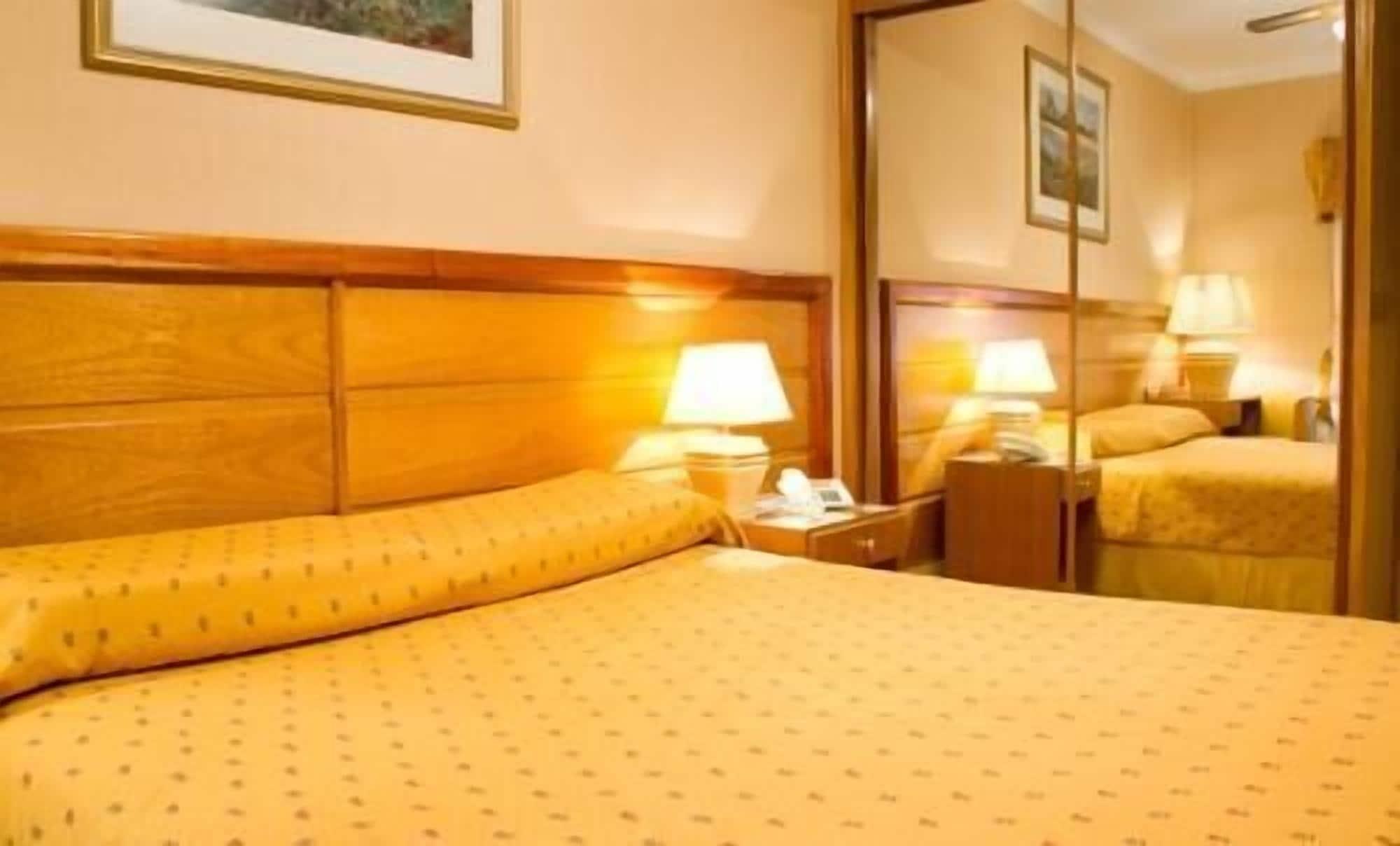 Hotel Provincial Мендоса Экстерьер фото